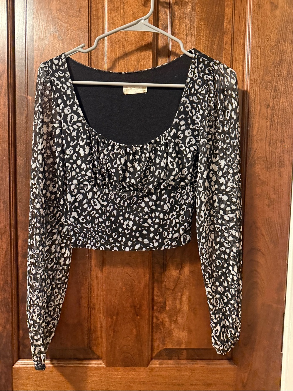 Altar'd State Black and White Leopard Print Long-Sleeve Crop Top